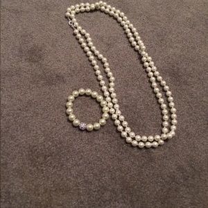 Costume pearl bracelet and necklace